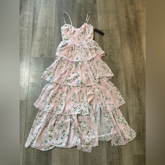 🌷NWT Vici Shelby Sweetheart Tiered Maxi Dress🌷 - Picture 4 of 7